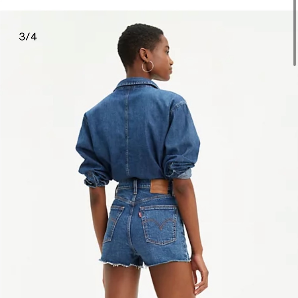 Levi’s Ribcage Short - Picture 4 of 5